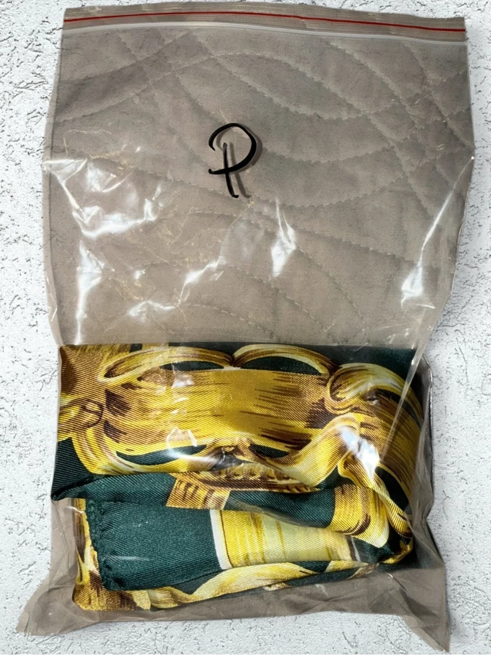 🌻Luxury-Inspired Green and Gold Chain Print Silk Scarf-Bandanna Style